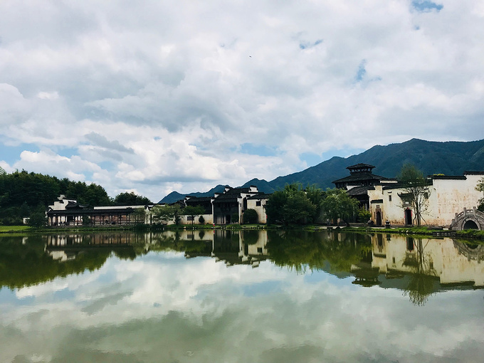  p>南屏旅游景区位于 a target="_blank" href="/item/天台县