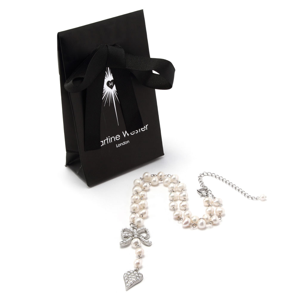  p data-id="gnxal6zava">martine wester(玛汀薇思)创办的时尚品牌.