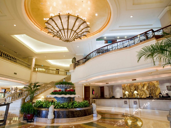  p>北京龙城丽宫国际酒店拥有宽敞的高级客房,套房和公寓均配备了国际