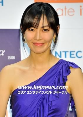  /i>,1980年11月2日出生于韩国首尔,韩国女演员