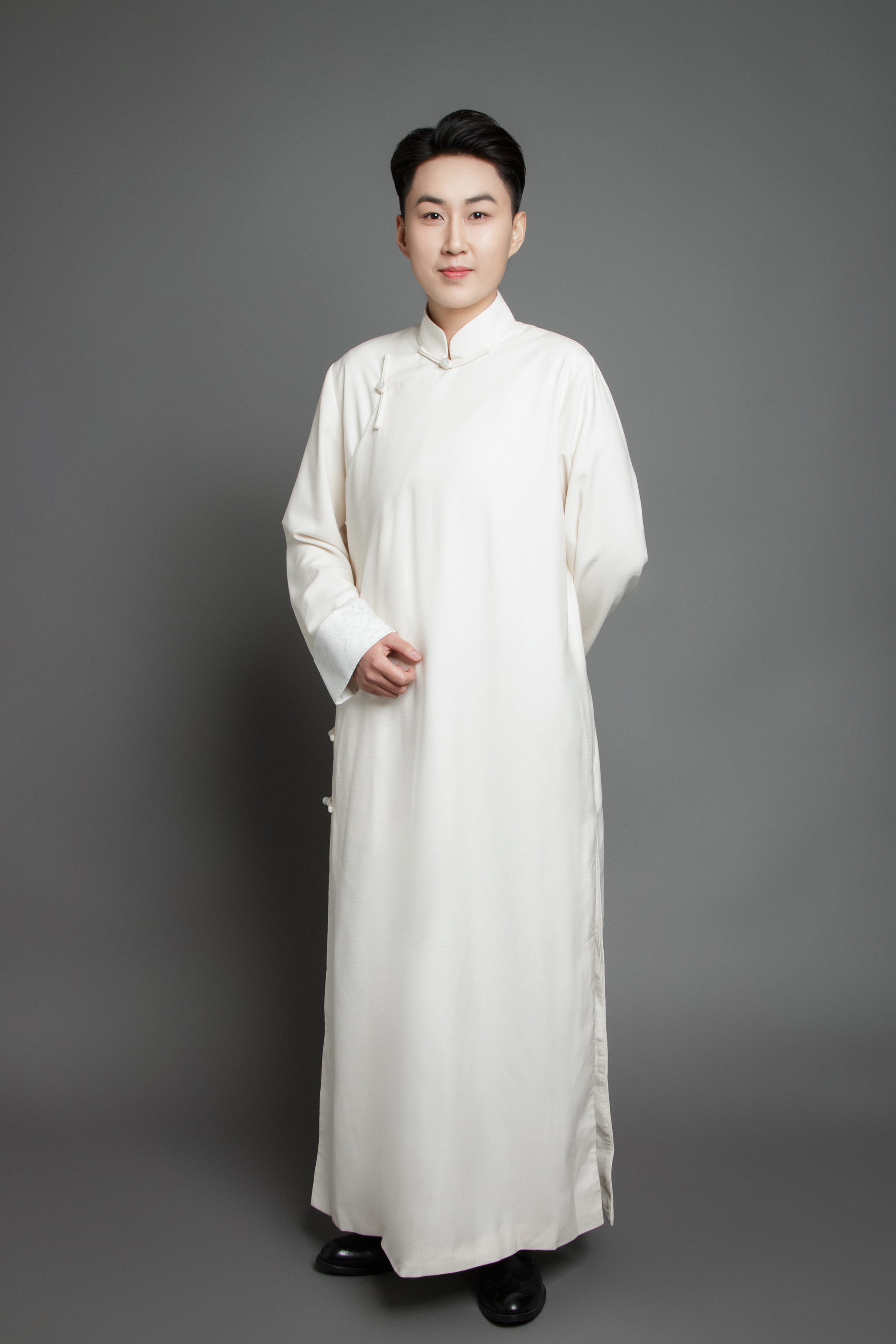  p data-id="gnc0ukd2kp">沈红,湖北省京剧院老生演员,1992年5月22日