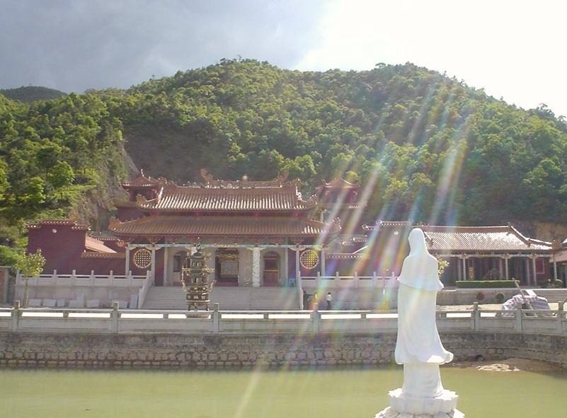  p data-id="gnwrfy0len">藏莲寺,原名佰贰丘田庵(因庵前有山田百二丘