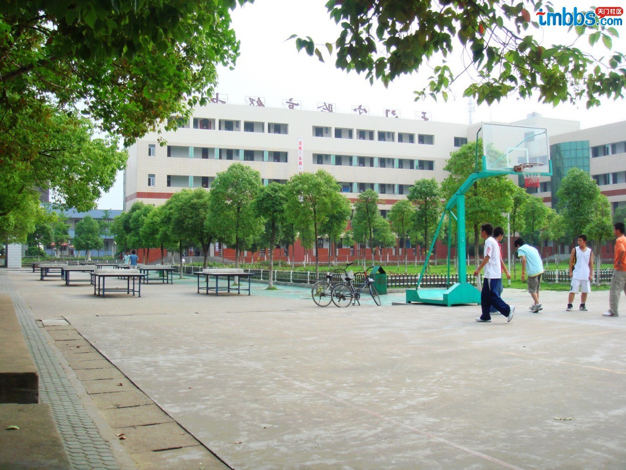  p>湖北省天门实验高级中学坐落在 a href="#" data-lemmaid="13193">