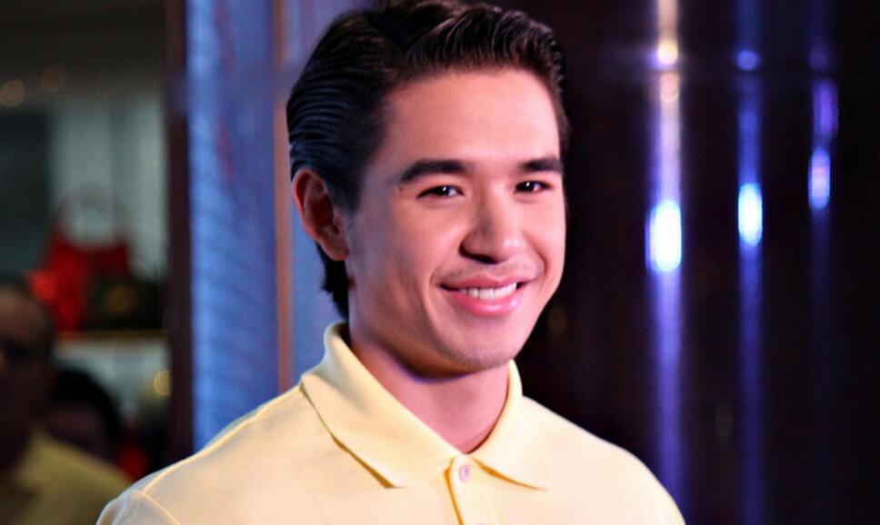  p>查亚鹏·普帕特(new),1990年2月27日出生于泰国曼谷,泰国男演员