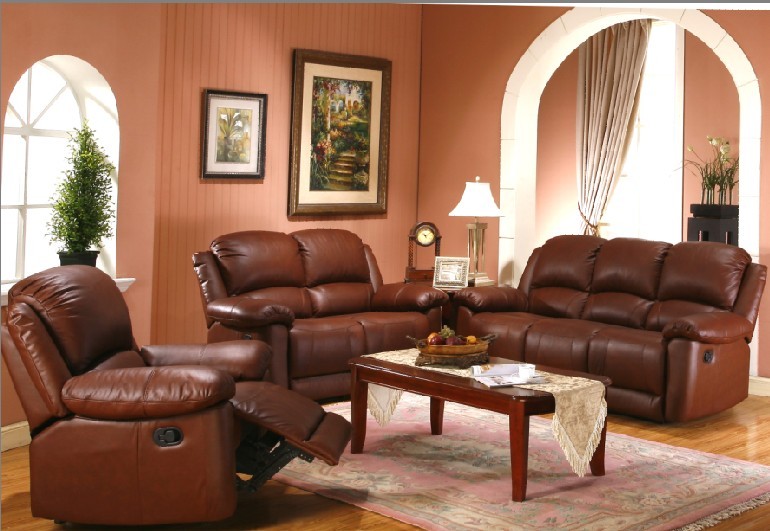 思凯林家具有限公司成立于2007年,主要以生产高档沙发和古典配套家具