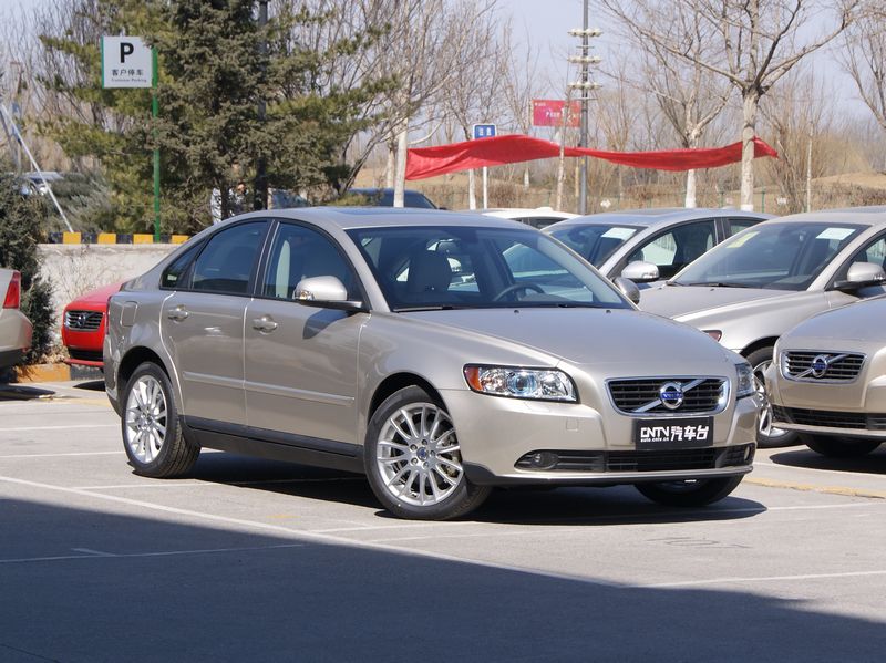 沃尔沃s40