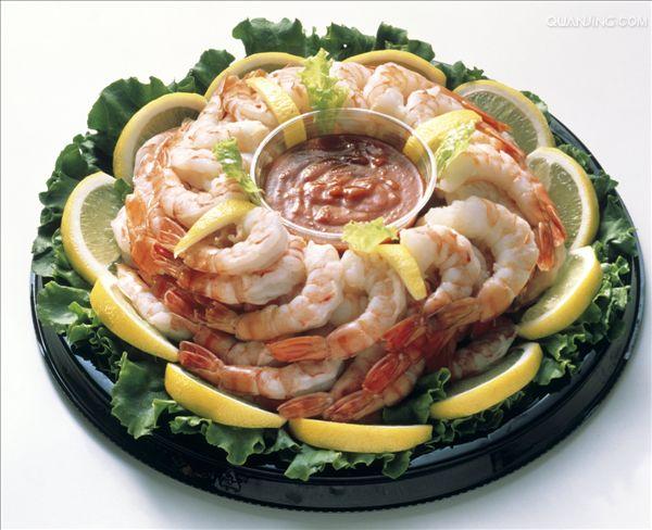  p data-id="gnwvxe4o5i">鸡尾虾,外文名shrimp cocktail, a target="