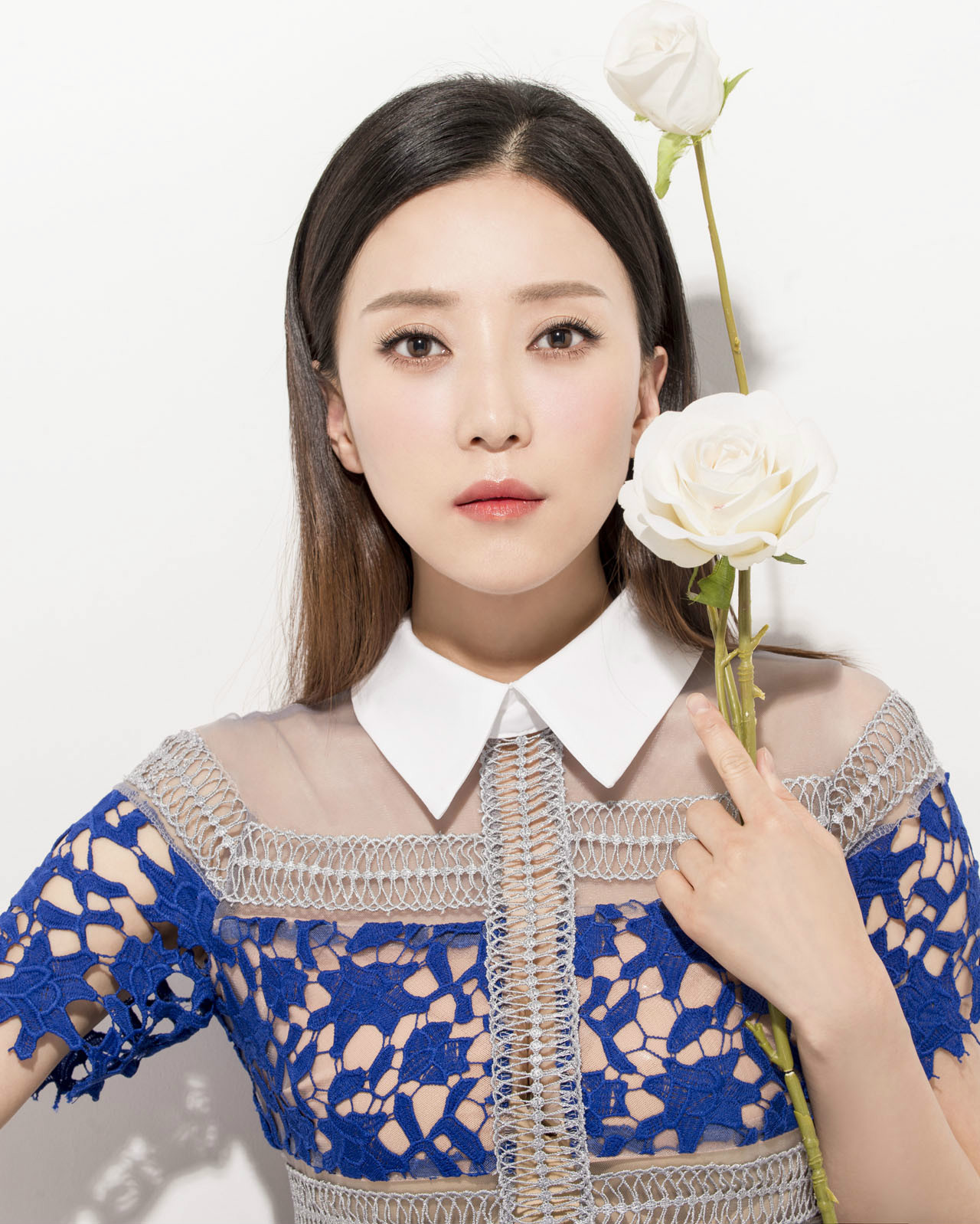  p>王泫伊,祖籍天津,出生地甘肃兰州,毕业于 a target="_blank" href=