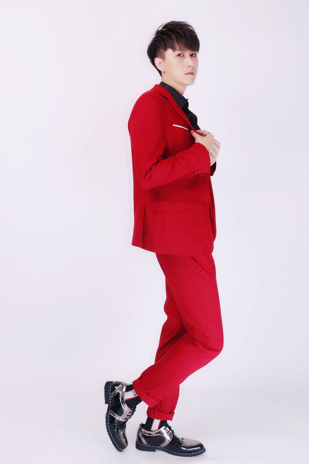 "gnbrc7hm8g">杨博然,2月17日出生于黑龙江省哈尔滨市,中国内地男歌手