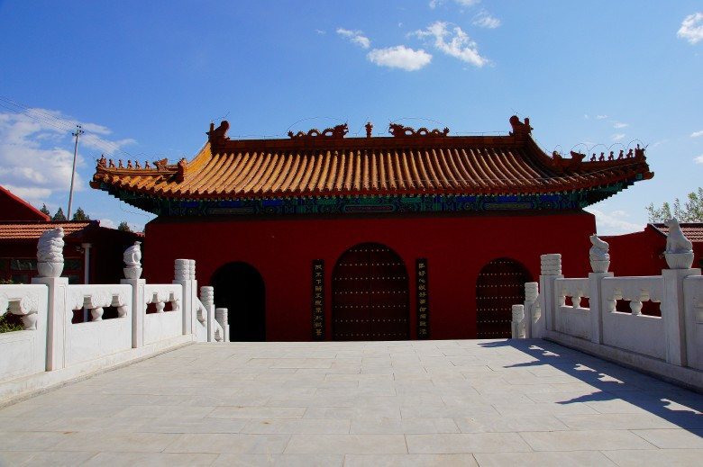  p>桃花寺村坐落在县城东6公里处,隶属于 a target="_blank" href="