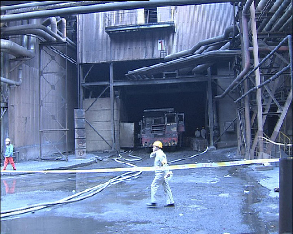 宝钢铁水倾翻事故