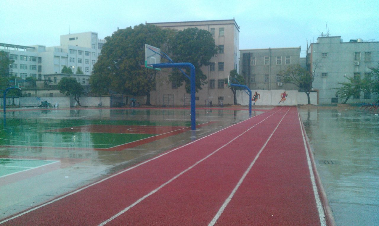  p> a target="_blank" href="/item/惠来县">惠来县 /a>华侨中学创办