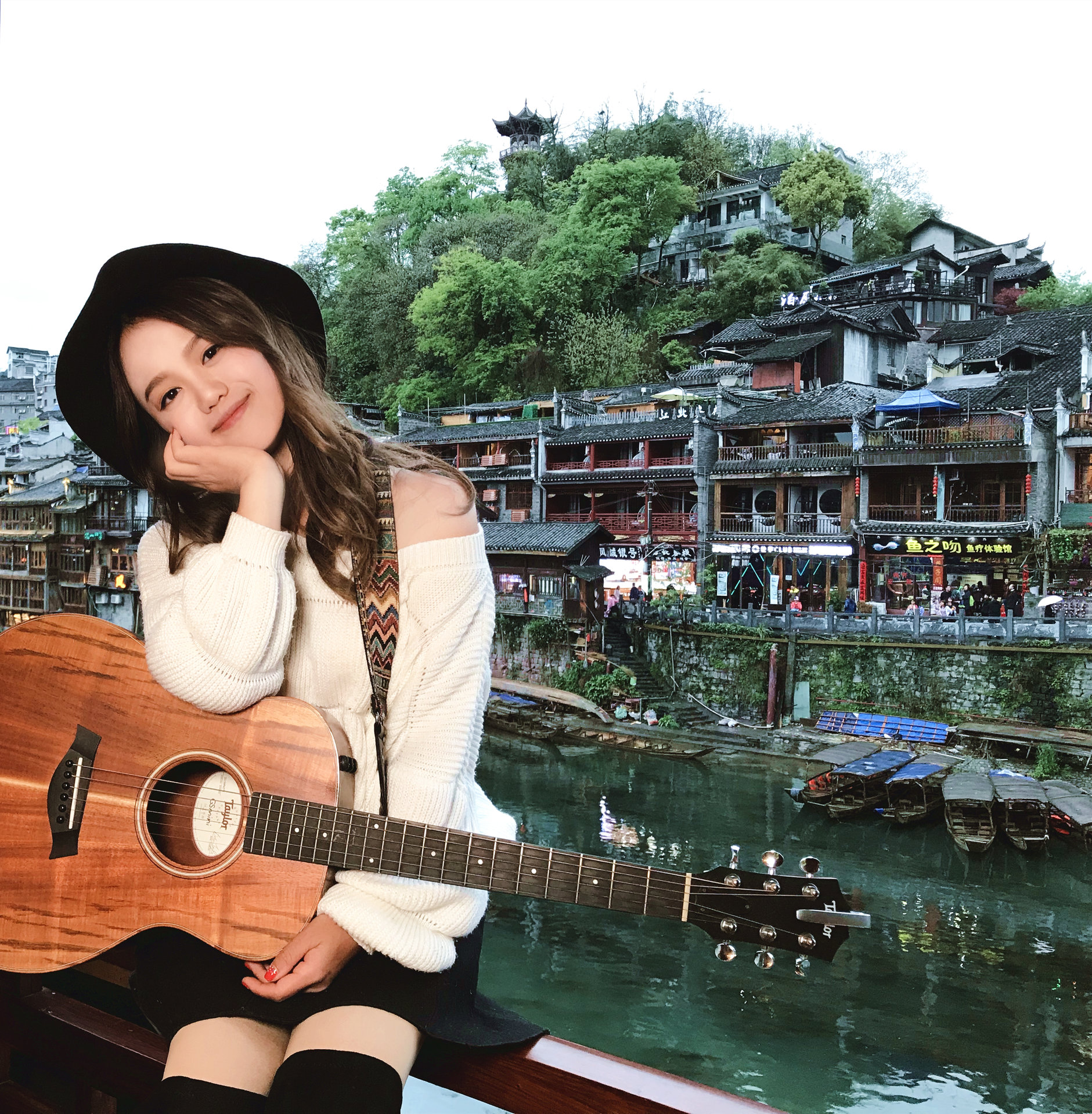 2019年1月,发表作品专辑《滕婕-大美》;2019年3月,发行单曲专辑《我是