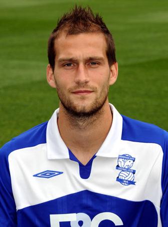 罗杰·约翰逊(roger johnson,1983年4月28日-)是一名英格兰足球运动员