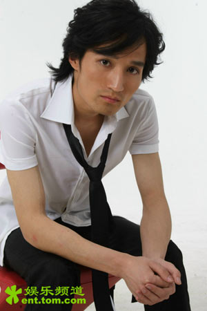 6vzrm0fp">阳一,男,1982年1月1日出生于浙江省余姚市,中国内地男歌手