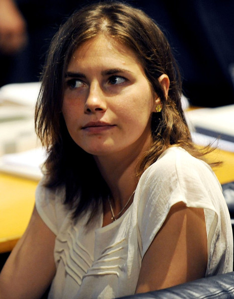 ,1987年7月9日出生于美国西雅图,作家,华盛顿大学毕业