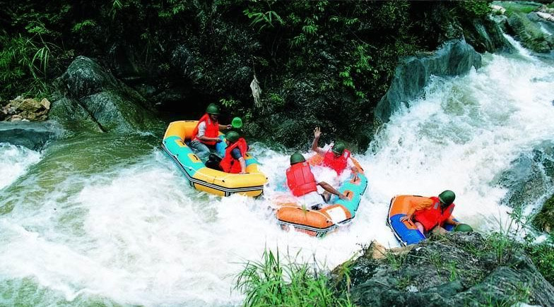  p>桂山大峡谷漂流位于风光秀丽的万绿湖桂山旅游区内,距 a href="#"