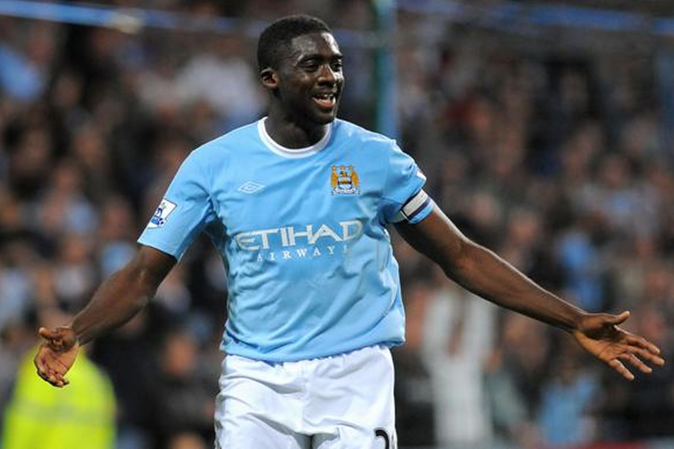  p>科洛·图雷(kolo toure),1981年3月19日出生于科特迪瓦布瓦凯,前