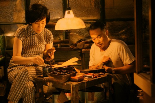  p>《岁月神偷》是美亚电影,天下影画,大地时代文化联合出品的一部