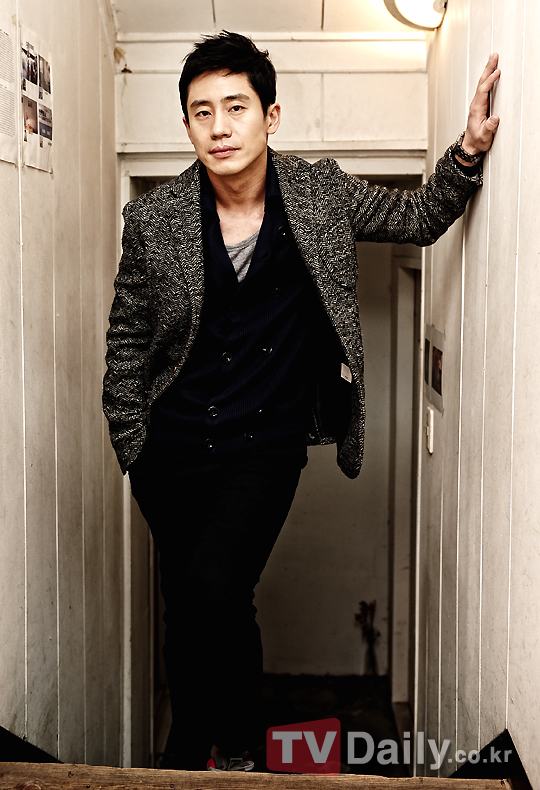  p>申河均(         ,shin ha kyun),1974年5月30日出生于韩国首尔