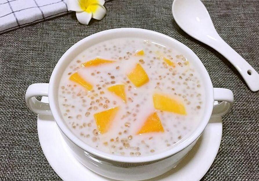 椰汁椰果西米露