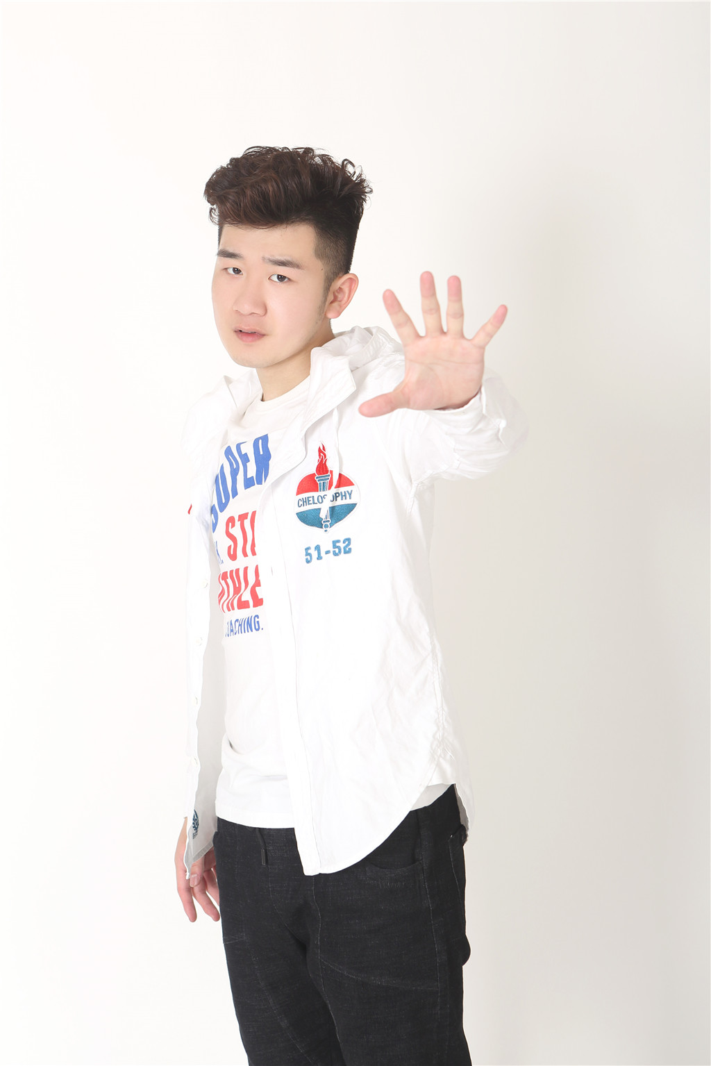  p>李泽熙,男,汉族,2000年1月1日出生于河南开封