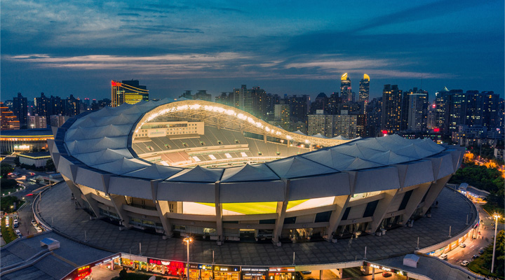 football club)是一家位于中国上海的职业足球俱乐部,简称"上海上港"