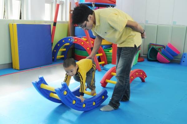  p>感觉统合(sensory integration)最早是由 a target="_blank" href=