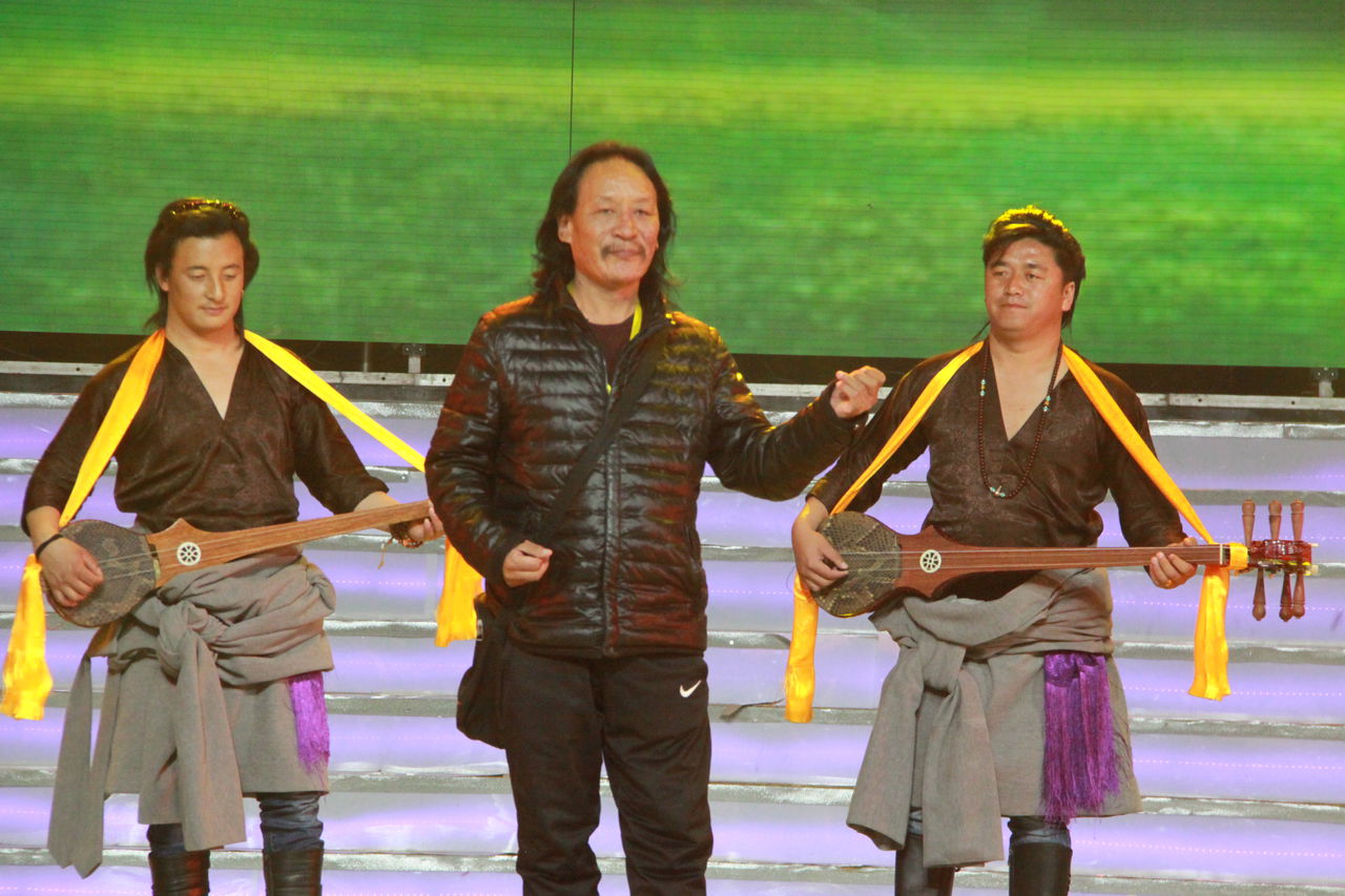 著名弹唱歌手. /p>