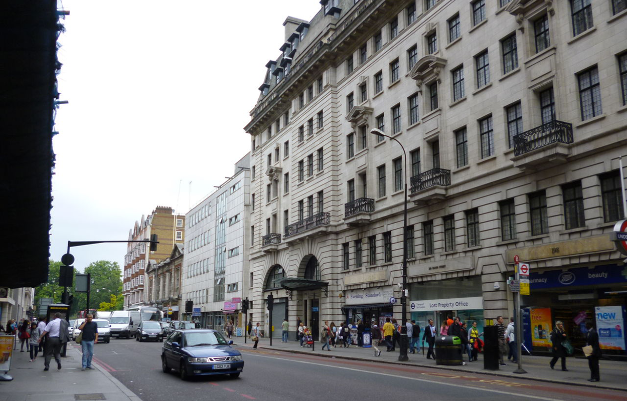  p>贝克街(baker street)是18世纪末由实业投机家爱德华·柏克莱