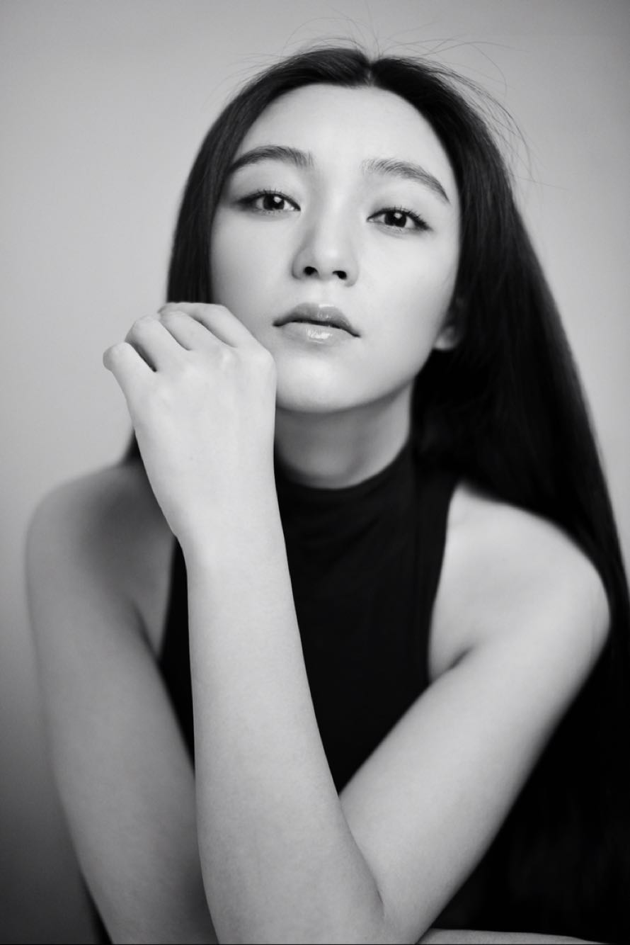 ,1989年11月17日出生于河南商丘