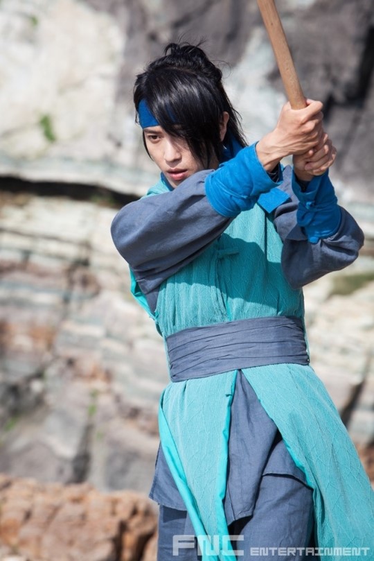  p data-id="gn8ol5sqew">韩国tvn剧集《 a target="_blank" href="