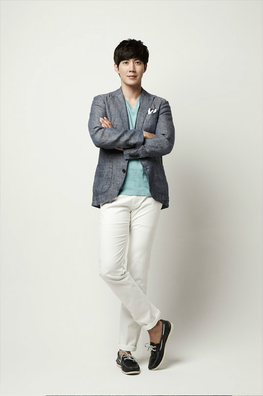  p>柳镇(      ),1972年11月16日出生于韩国首尔,韩国影视演员,毕业于