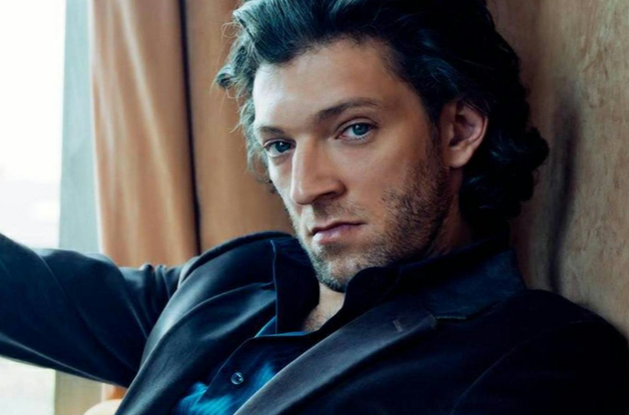  p>文森特·卡索(vincent cassel,原名vincent crochon),1966年11月23