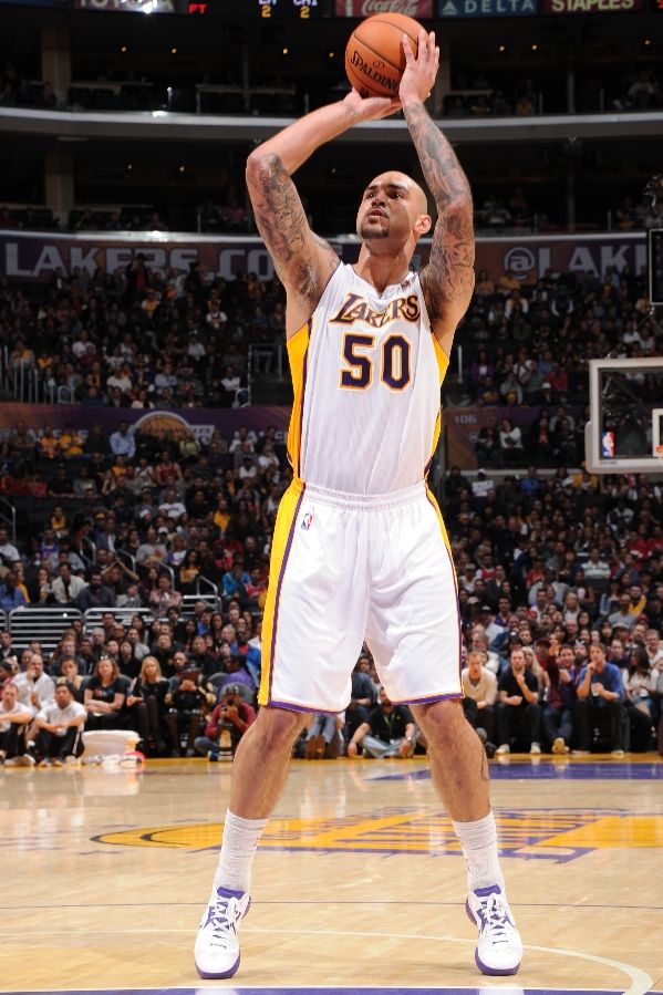  p>罗伯特·萨克雷(robert sacre),1989年6月6日出生于美国路易斯安那