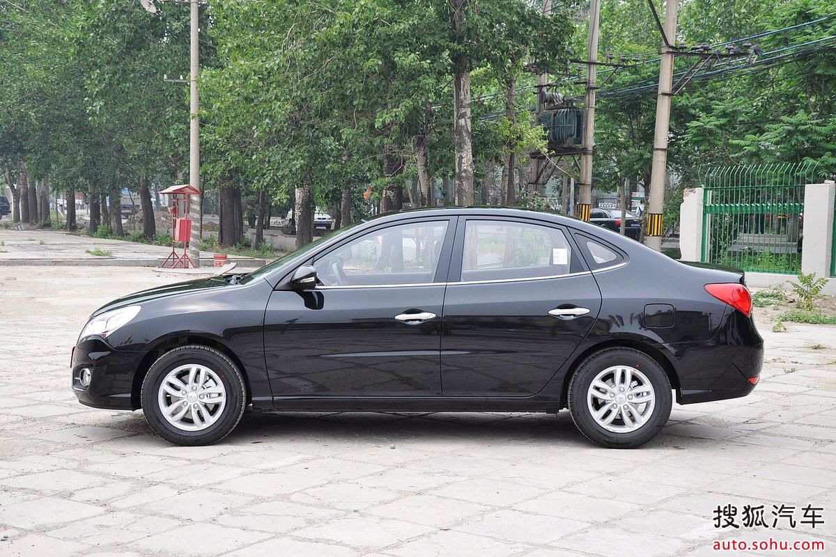  p>现代悦动与老款伊兰特相同,悦动仍采用1.6l和1.