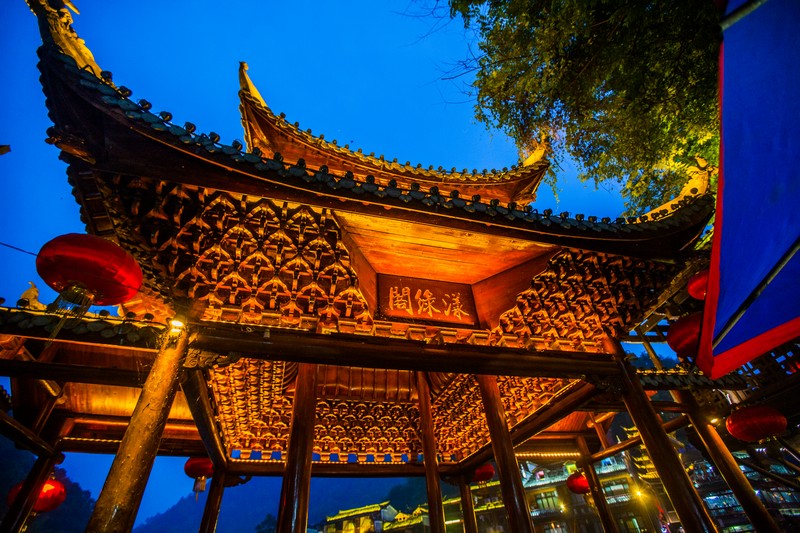  p>凤凰古城景点,是 a target="_blank" href="/item/国家历史文化