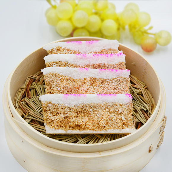  p>江米夹沙糕,又称夹沙 a href="#">凉糕 /a>,软糯香甜,一般是凉吃.