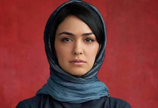Fara Sherazi_百度百科