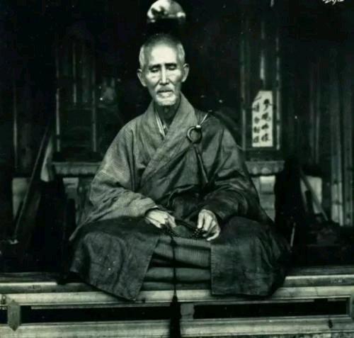 释虚云：中国近代第一高僧，曾组建僧侣救援队抗日_百科TA说