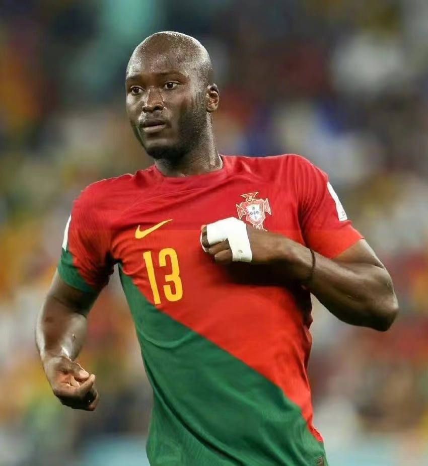  p>达尼洛·佩雷拉(danilo pereira),全名达尼洛·路易斯·埃利奥