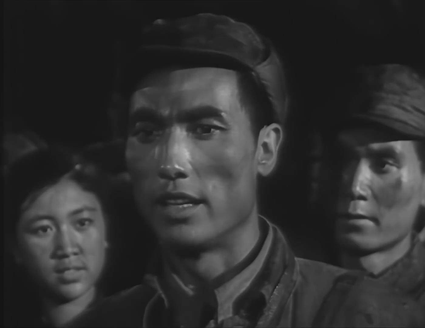 《七天七夜》是 a target="_blank" href="/item/长春电影制片厂