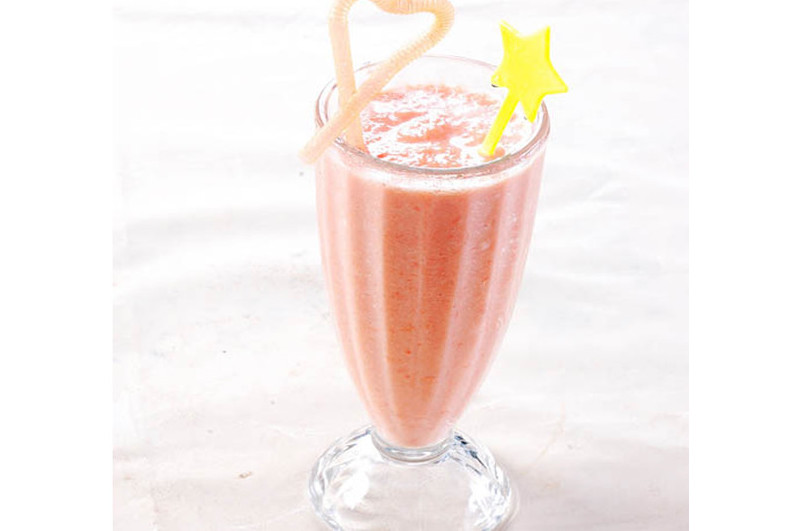 水蜜桃蜂蜜奶昔