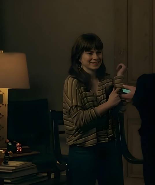 Jen（爱情惊悚片《深水》中的角色）_百度百科