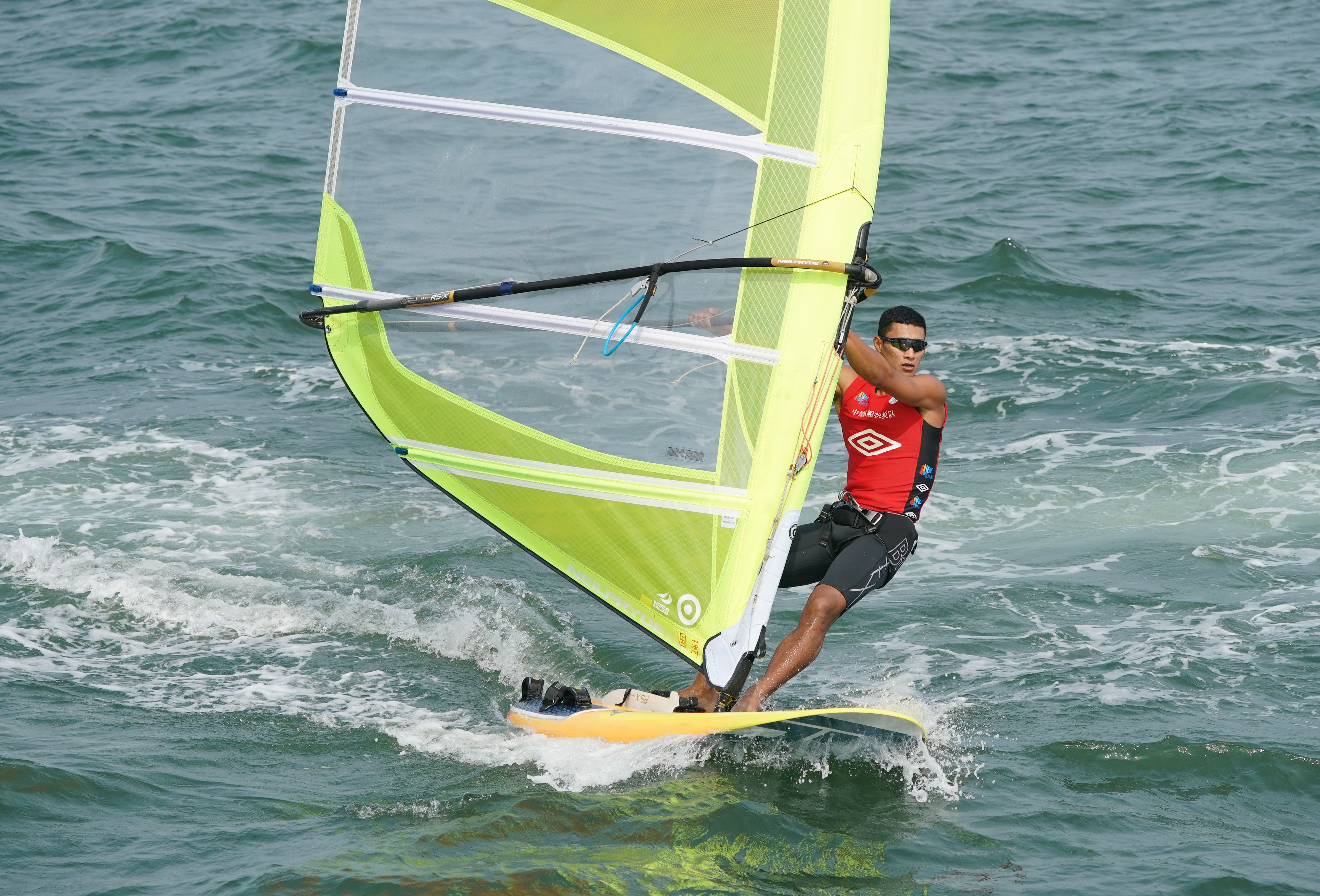 data-lemmaid="10310124">帆板运动员,效力于四川队