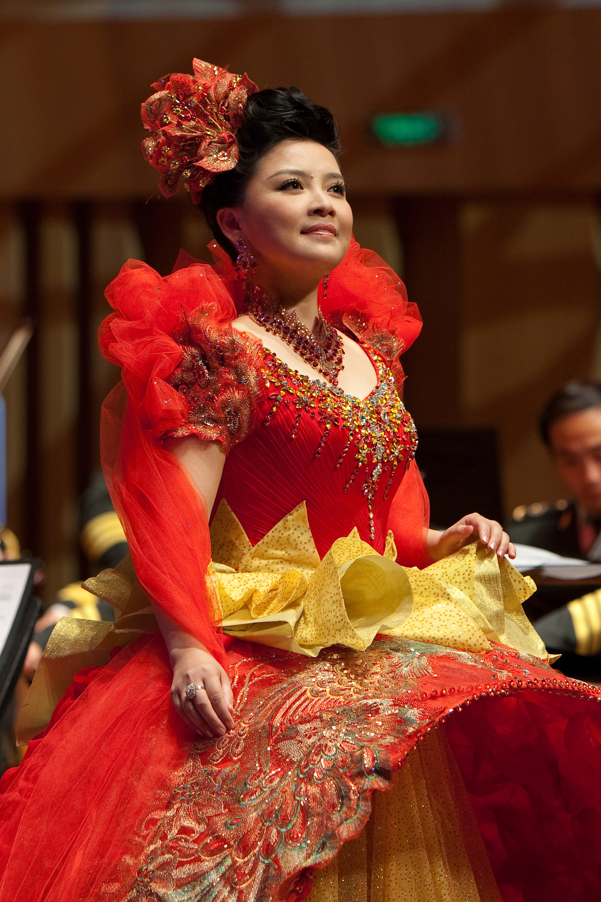  p data-id="t8kagbitmk6r">军旅青年歌唱家,武警军乐团女高音歌唱家