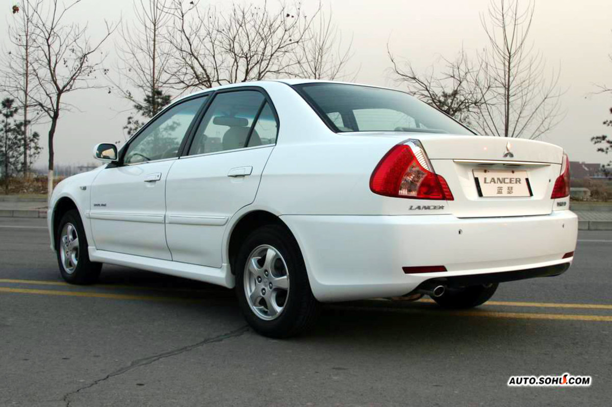  p>三菱蓝瑟是东南汽车推出的三菱车标轿车,属国产车,市场定位在 a