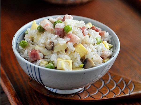 立夏饭-豌豆糯米饭