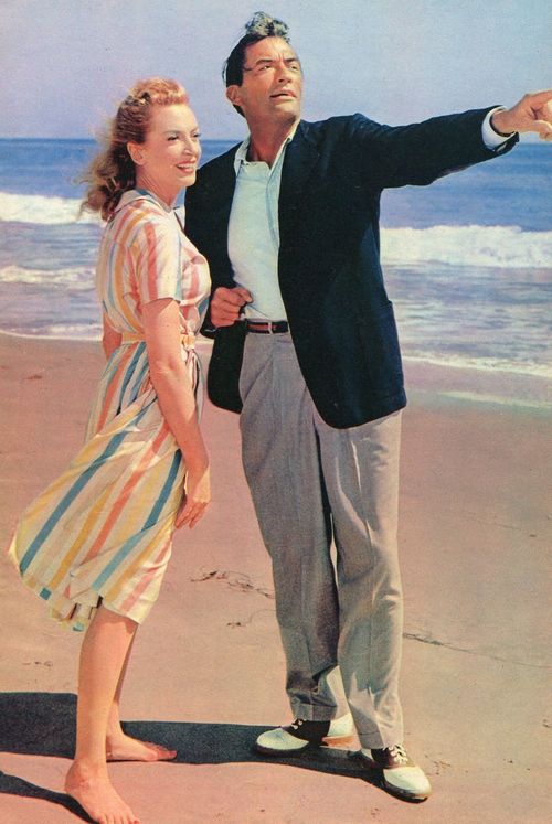 年9月30日—2007年10月16日),出生于英国苏格兰海伦斯堡,英国女演员