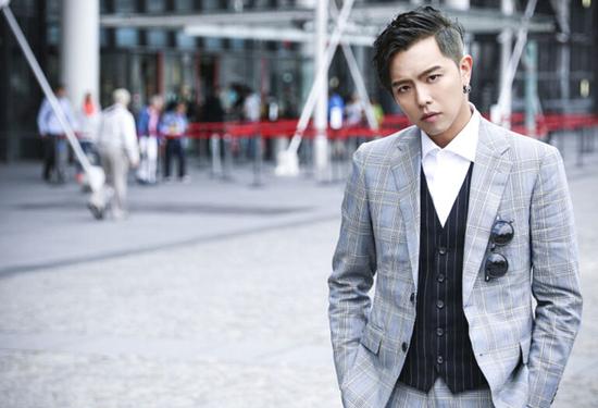  p>《忘了我》是由台湾男歌手 a target="_blank" href="/item/黄鸿升